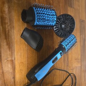 The Knot Dr All-in-One Dryer Brush Set
